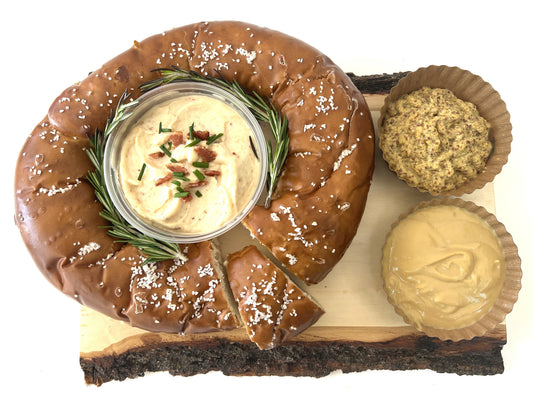 Aged Cheddar & Bacon Dip Pretzel Ring